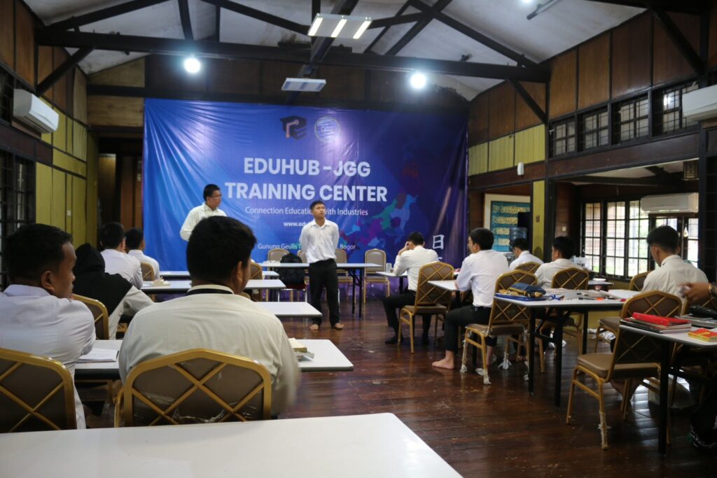 日本語トレーニングを受ける特定技能人材