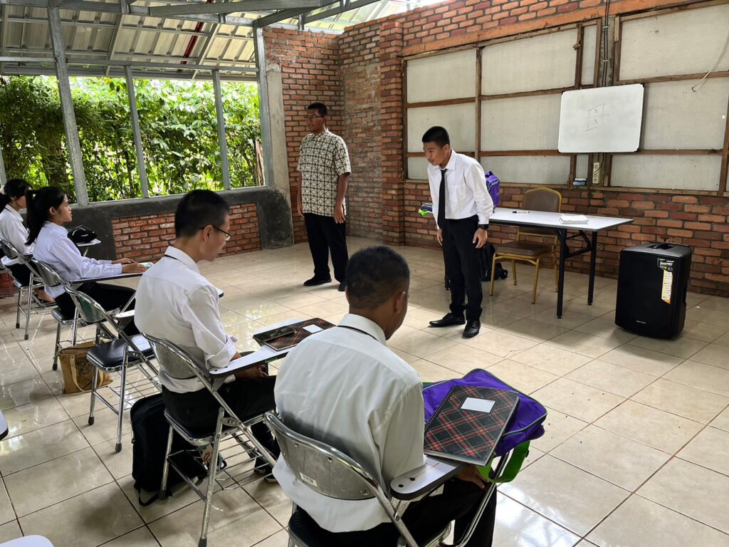 インドネシア人の特定技能人材や実習生の教育風景